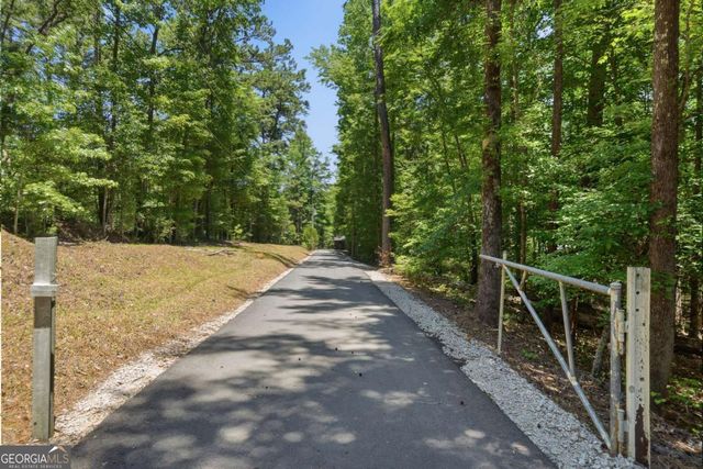 176 Crooked Creek Bay Road, Eatonton, GA 31024