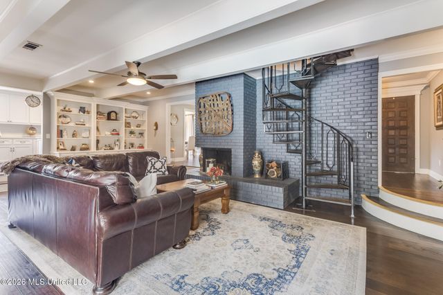 42 Cambridge Avenue, Gulfport, MS 39507