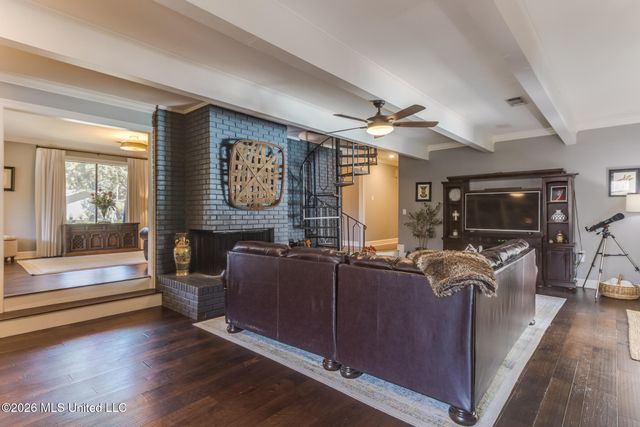 42 Cambridge Avenue, Gulfport, MS 39507