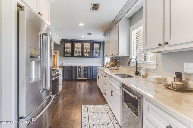 42 Cambridge Avenue, Gulfport, MS 39507