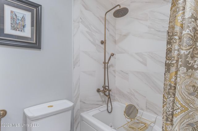 42 Cambridge Avenue, Gulfport, MS 39507