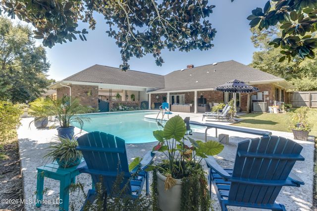 42 Cambridge Avenue, Gulfport, MS 39507