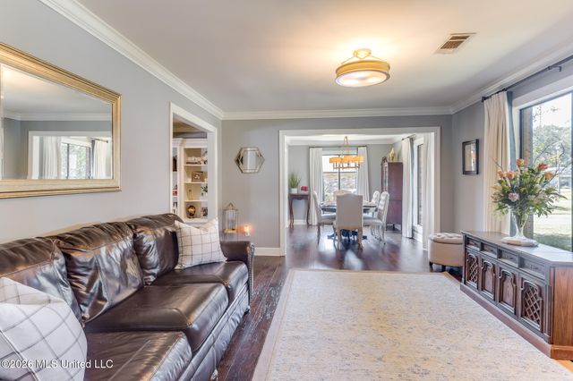 42 Cambridge Avenue, Gulfport, MS 39507