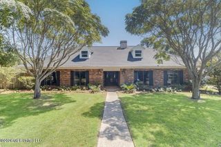 42 Cambridge Avenue, Gulfport, MS 39507