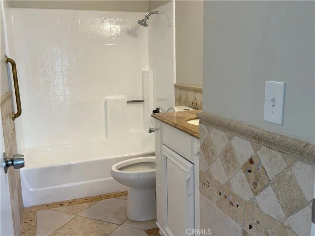 4786 Macadamia Court, Oceanside, CA 92057