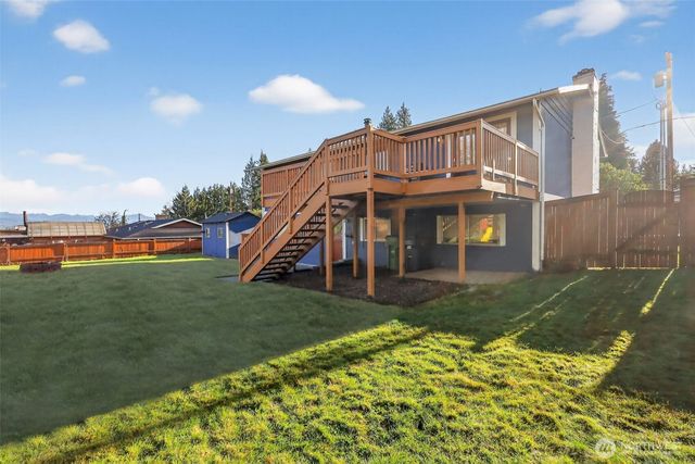 9625 11th Place NE, Lake Stevens, WA 98258