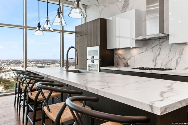 123 Lexington Ave Apt 1803, San Antonio, TX 78205