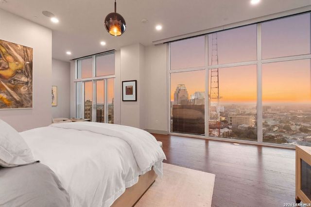 123 Lexington Ave Apt 1803, San Antonio, TX 78205