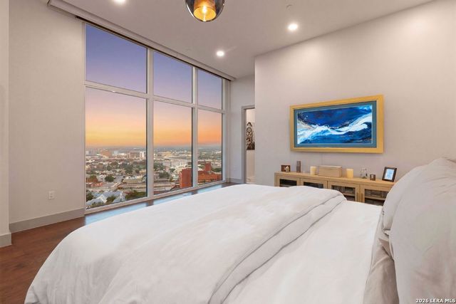 123 Lexington Ave Apt 1803, San Antonio, TX 78205