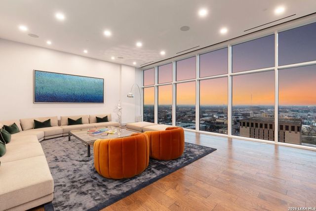 123 Lexington Ave Apt 1803, San Antonio, TX 78205