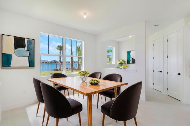 10362 Northbrook Circle, Palm Beach Gardens, FL 33412