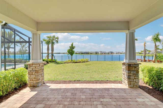 10362 Northbrook Circle, Palm Beach Gardens, FL 33412