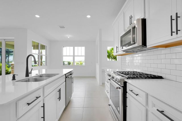 10362 Northbrook Circle, Palm Beach Gardens, FL 33412