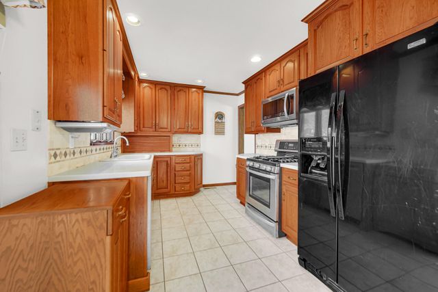 54 Dogwood Drive, La Porte, IN 46350