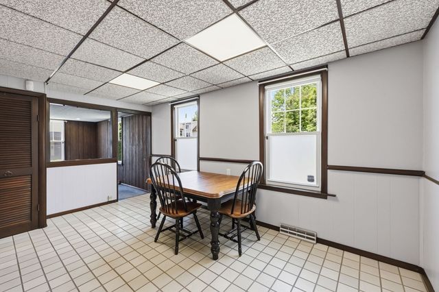 585 Armory St, Springfield, MA 01104