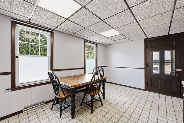 585 Armory St, Springfield, MA 01104