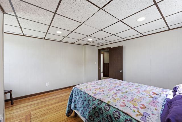 585 Armory St, Springfield, MA 01104