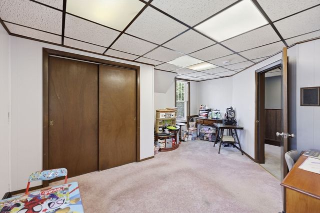 585 Armory St, Springfield, MA 01104