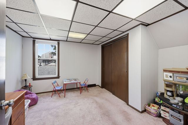585 Armory St, Springfield, MA 01104