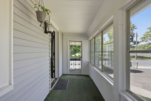 585 Armory St, Springfield, MA 01104