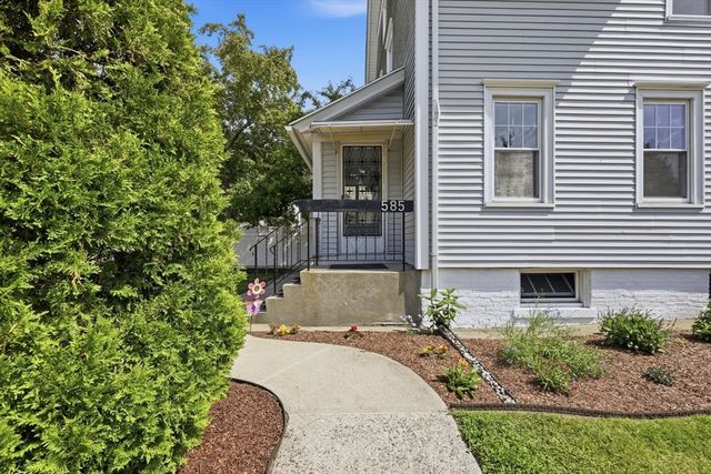 585 Armory St, Springfield, MA 01104