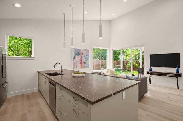 3003 Ray Wood DR 2, Austin, TX 78704