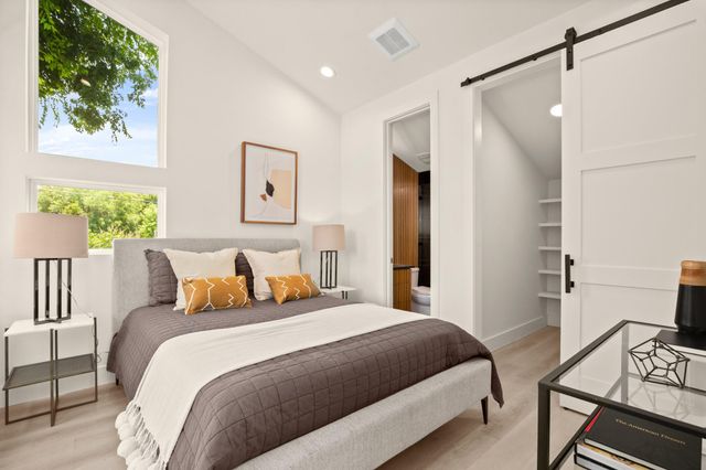 3003 Ray Wood DR 2, Austin, TX 78704