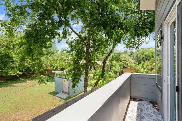 3003 Ray Wood DR 2, Austin, TX 78704