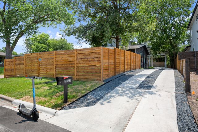 3003 Ray Wood DR 2, Austin, TX 78704
