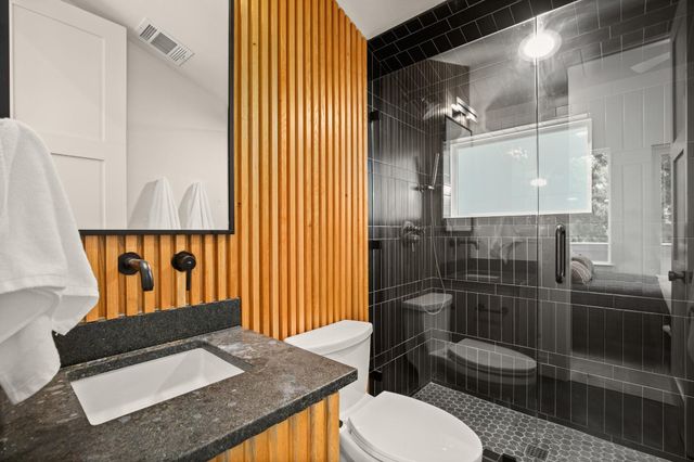 3003 Ray Wood DR 2, Austin, TX 78704