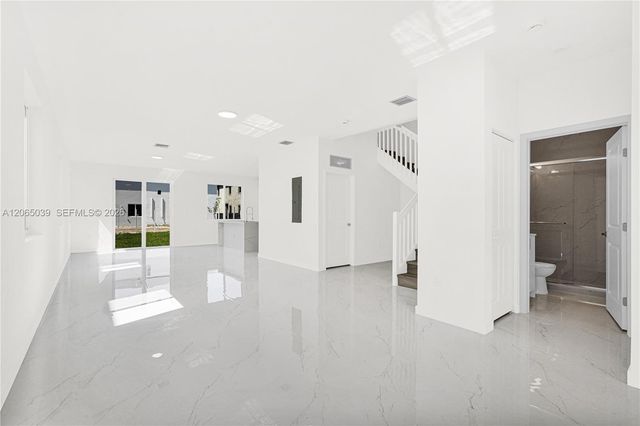 22555 SW 125th Ave, Miami, FL 33170