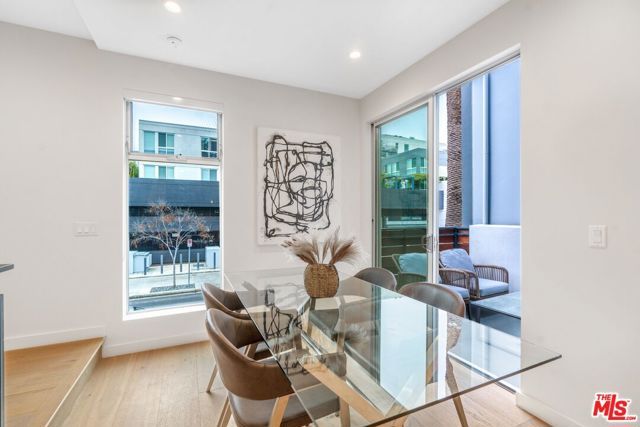 855 N Detroit Street, Los Angeles, CA 90046