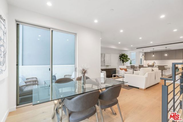 855 N Detroit Street, Los Angeles, CA 90046