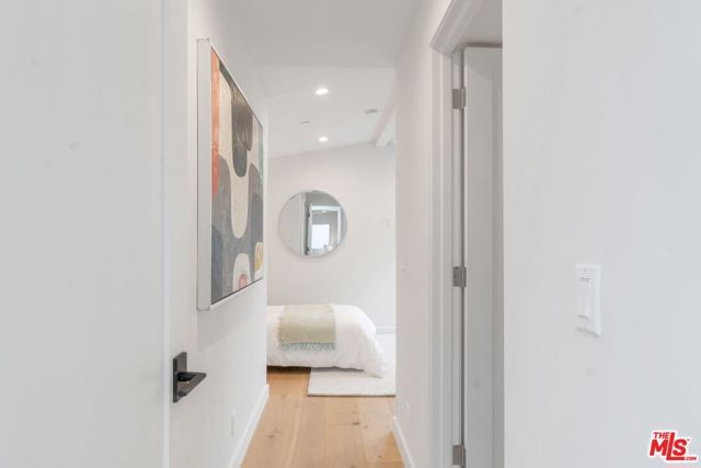 855 N Detroit Street, Los Angeles, CA 90046