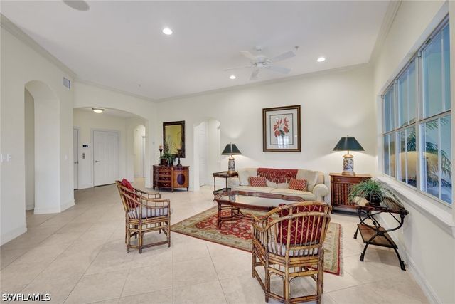 2830 Tiburon BLVD E 103, Naples, FL 34109