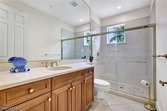 2830 Tiburon BLVD E 103, Naples, FL 34109