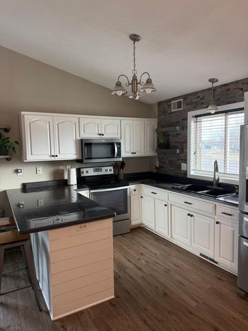 1271 Stone Ridge Road, Sauk Rapids, MN 56379