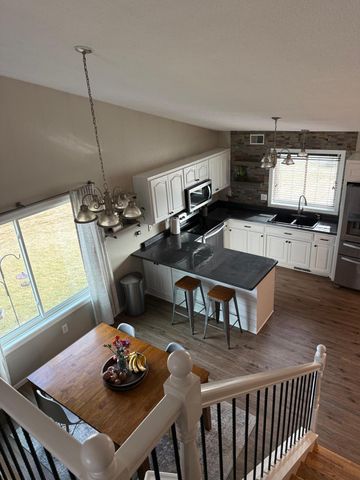 1271 Stone Ridge Road, Sauk Rapids, MN 56379