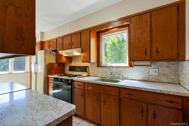 410 Route 304, Bardonia, NY 10954