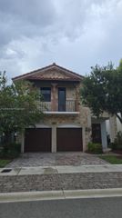10433 NW 70th Lane, Doral, FL 33178