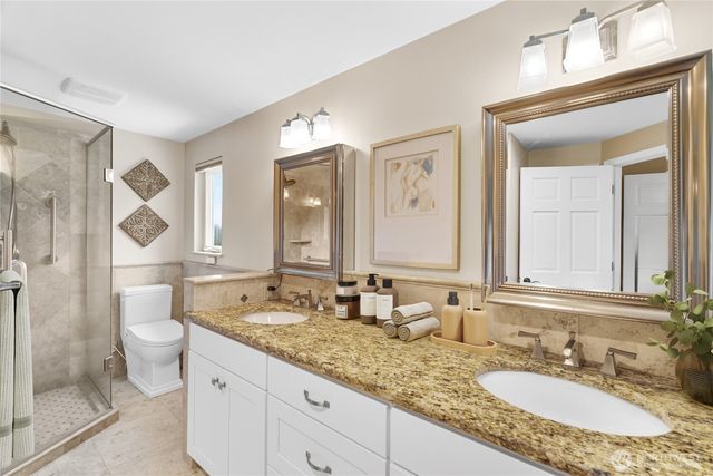 24215 75th Avenue SE, Woodinville, WA 98072