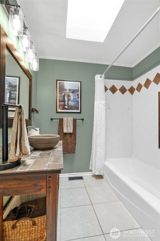 24215 75th Avenue SE, Woodinville, WA 98072