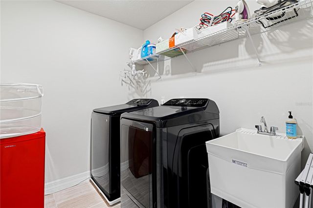 10246 PARK ESTATES AVENUE, Orlando, FL 32836