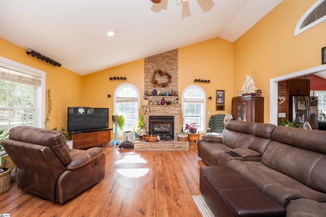 370 Sunset Road, Landrum, SC 29356