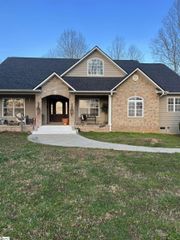 370 Sunset Road, Landrum, SC 29356