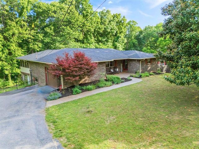 295 BUC Road, Williamsburg, KY 40769
