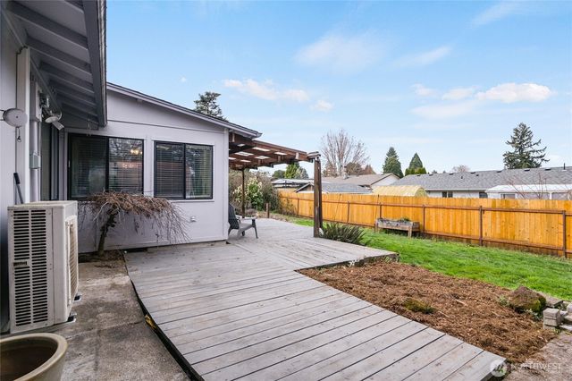 1228 NW Westridge Street, Vancouver, WA 98665