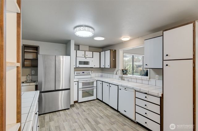 1228 NW Westridge Street, Vancouver, WA 98665