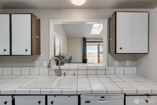 1228 NW Westridge Street, Vancouver, WA 98665