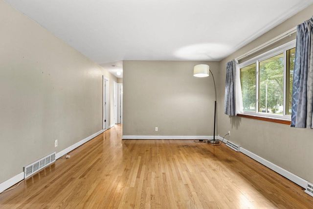 809 Flora Lane, Madison, WI 53714